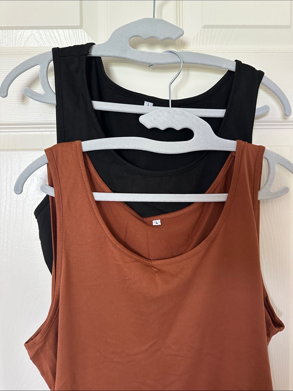 Maternity Stretch Tank Bundle - Picture 2 of 3